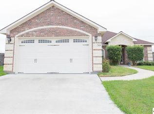 703 Mason Cir, Victoria, TX 77904