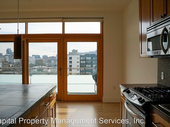 5th image of 1919 NW Quimby St #503