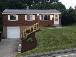 425 College Park Dr, Monroeville, PA 15146
