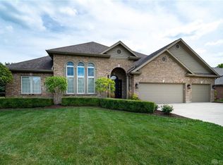890 Aspen Dr, Tipp City, OH 45371