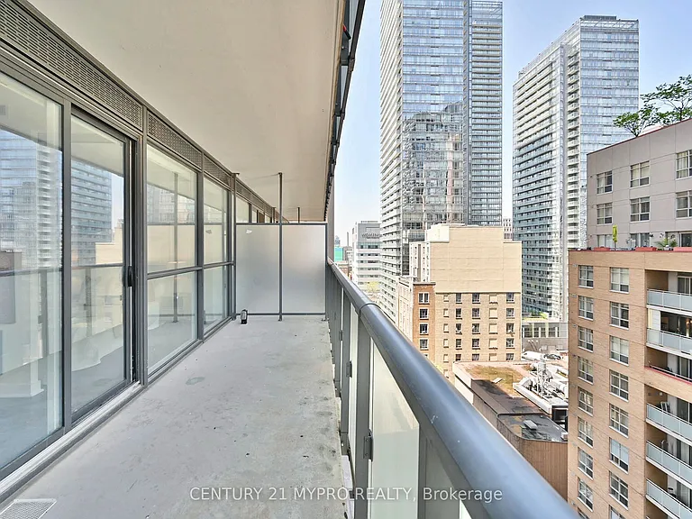 15 Grenville St #1007 — Photo 21