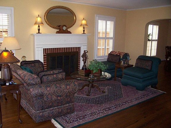 3rd image of 4424 Druid Ln