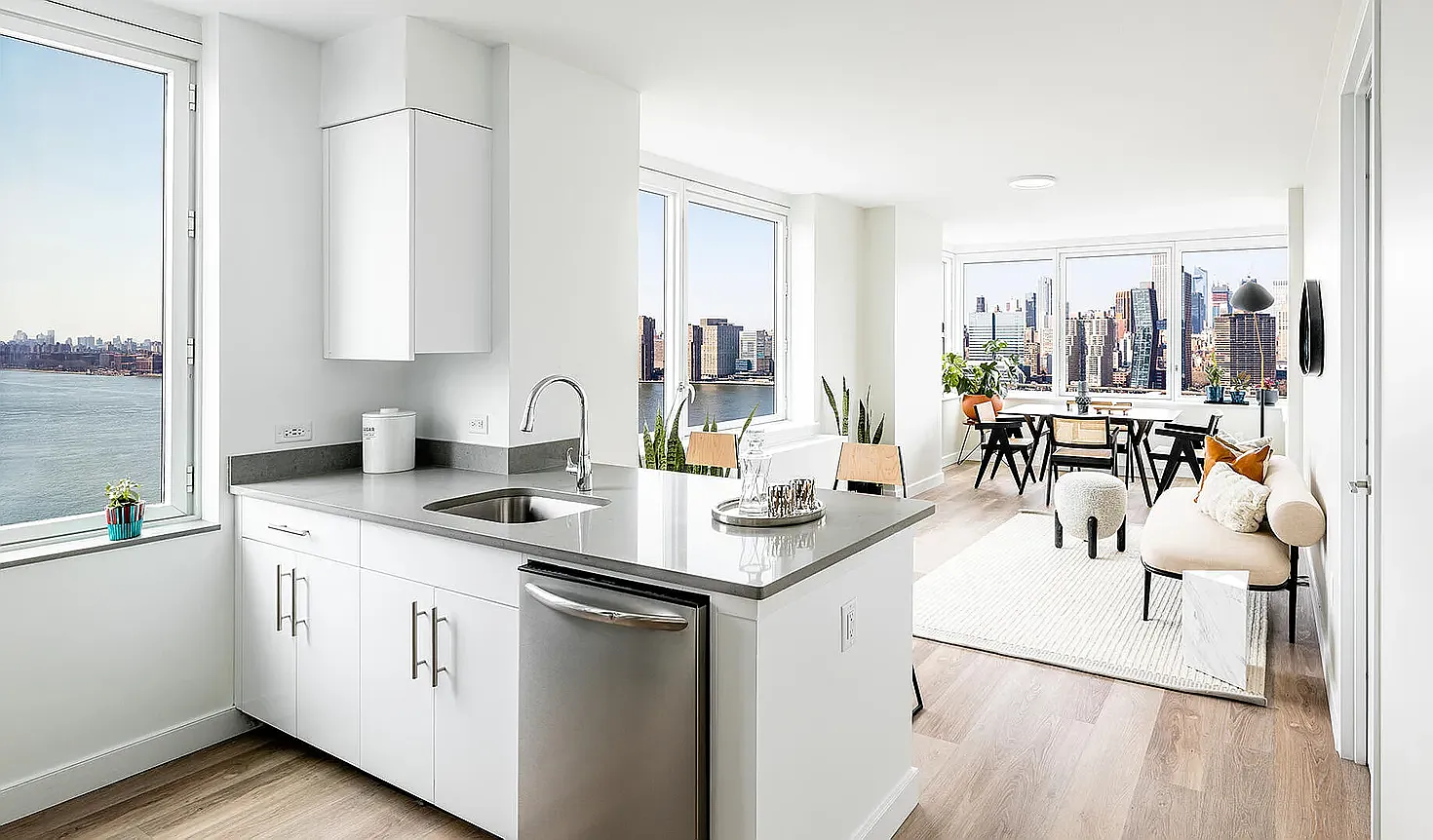 5241 Center Boulevard — Photo 3