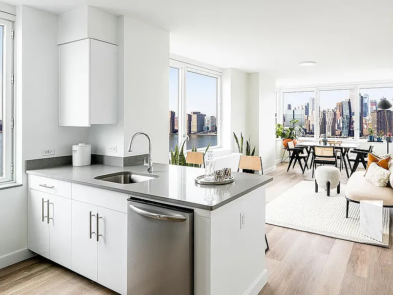 5241 Center Blvd #1607 — Photo 3