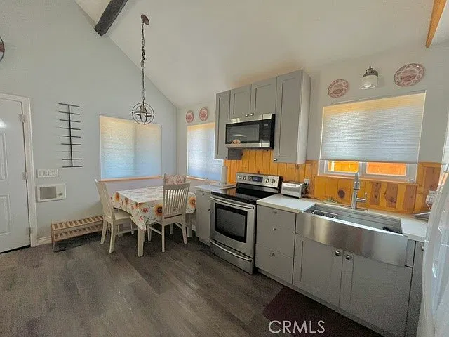 813 Pinon Ln