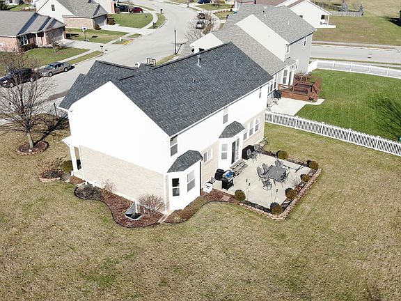 2nd image of 504 Cider Mill Way