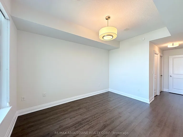2333 Taunton Rd #901 — Photo 8