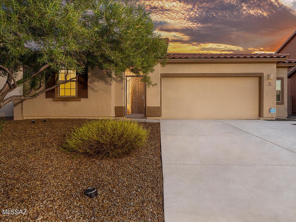 1st image of 619 W Calle Sombra Linda