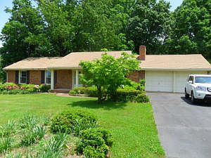 2nd image of 1802 Oakwood St
