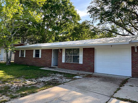 2nd image of 7 Audrey Dr W