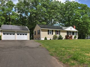 61 Ranchwood Dr, West Haven, CT 06516