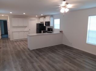 10326 Old Leo Rd, Fort Wayne, IN 46825