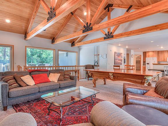 3rd image of 57864 Blue Grouse Ln #4