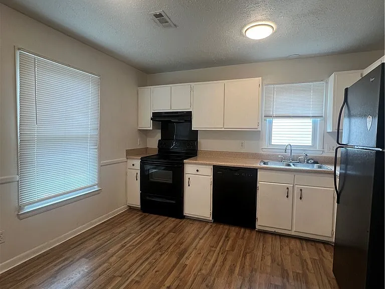 3309 Arrowhead Rd — Photo 4