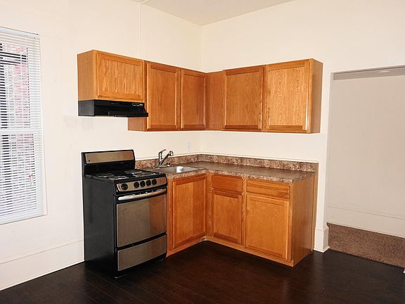 4th image of 1812 Saint Paul St APT 101