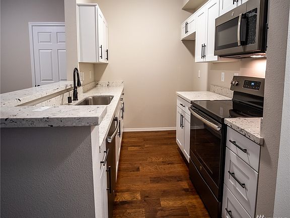 5th image of 801 Rainier Ave N Unit E125