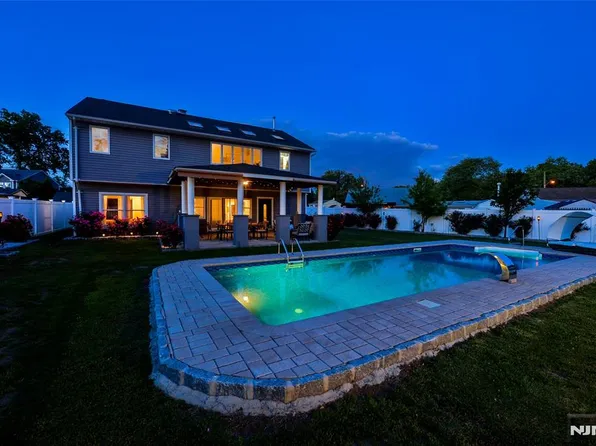 59 Hahn Ave, Rochelle Park, NJ 07662