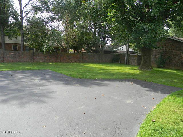 2nd image of 2604 Hounz Ln