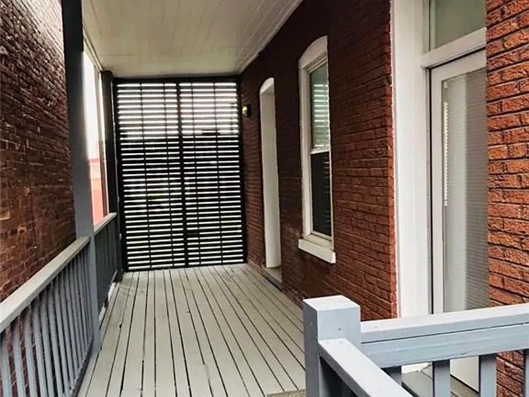 905 Park Ave — Photo 12