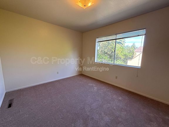 5th image of 830 Parcel St #A