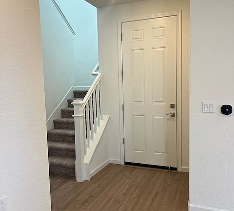 3rd image of 10135 Elise Way