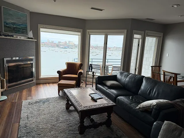 2 bed, 2.5 bath, 1300 sqft, $3,800 — Photo 2