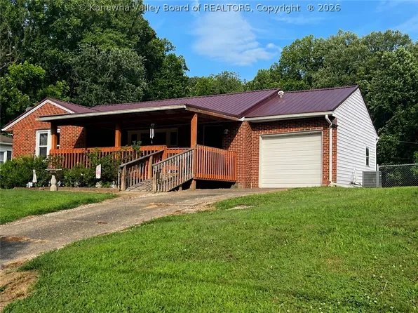 390 Ann St, Mason, WV 25260