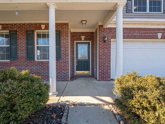 2nd image of 5870 Long Lake Ln
