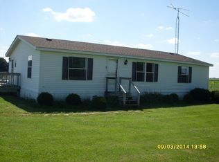 30963 New Lebanon Rd, Sycamore, IL 60178