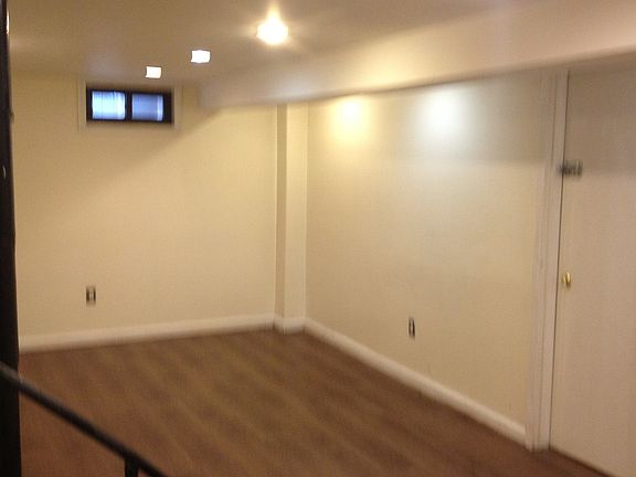 4th image of 253 Stockholm St APT 1L