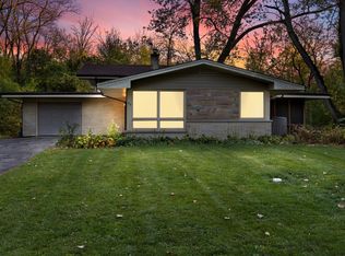 48 Golden Larch Ct, Naperville, IL