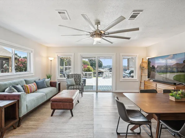 183 Seaside Dr, Mabank, TX 75156