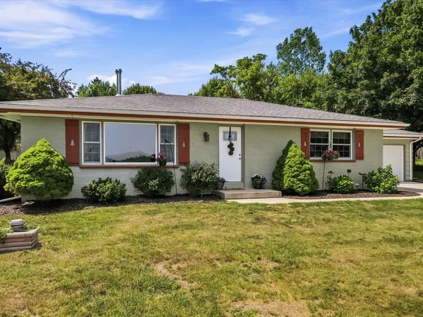 N6175 Clearview DRIVE, Fredonia, WI 53021