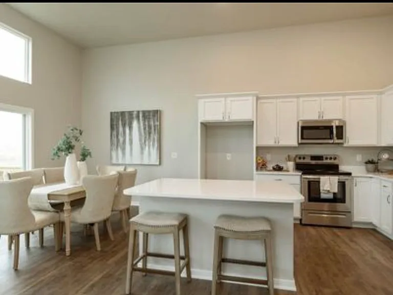 391 NE Mink Dr — Photo 9