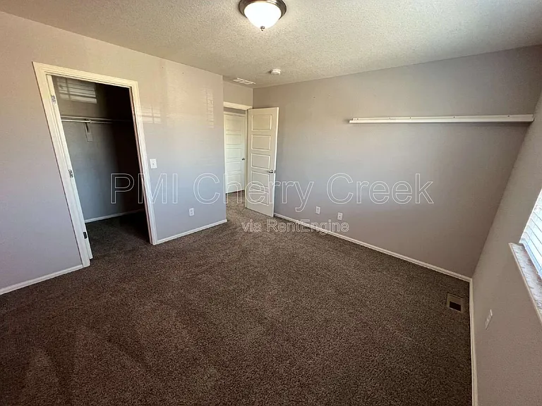 22472 E Union Cir — Photo 46