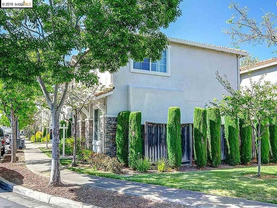 1st image of 348 Accolade Dr