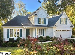 405 Dunrobin Ln, Simpsonville, SC 29681