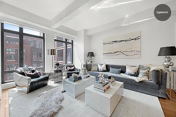 Sold by Triplemint | media 15