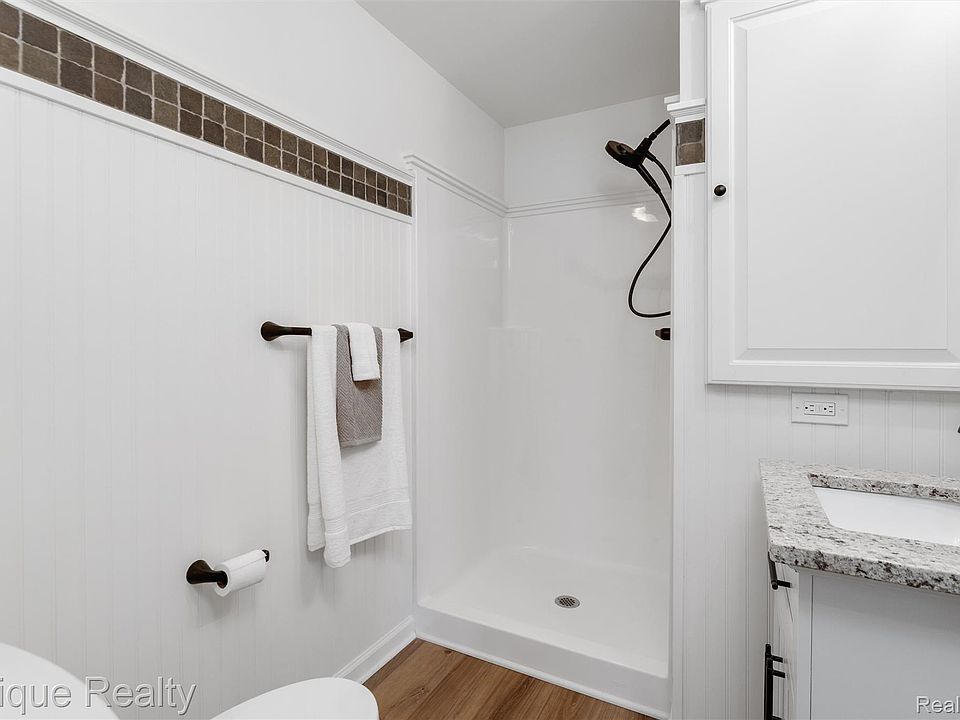 800 Kimberly, photo 16