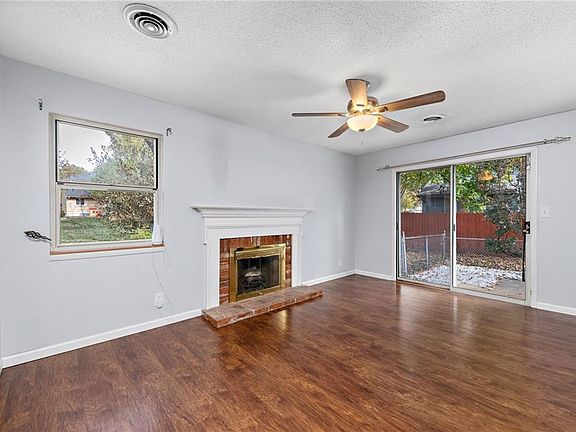 4th image of 8604 Greenbrier Dr