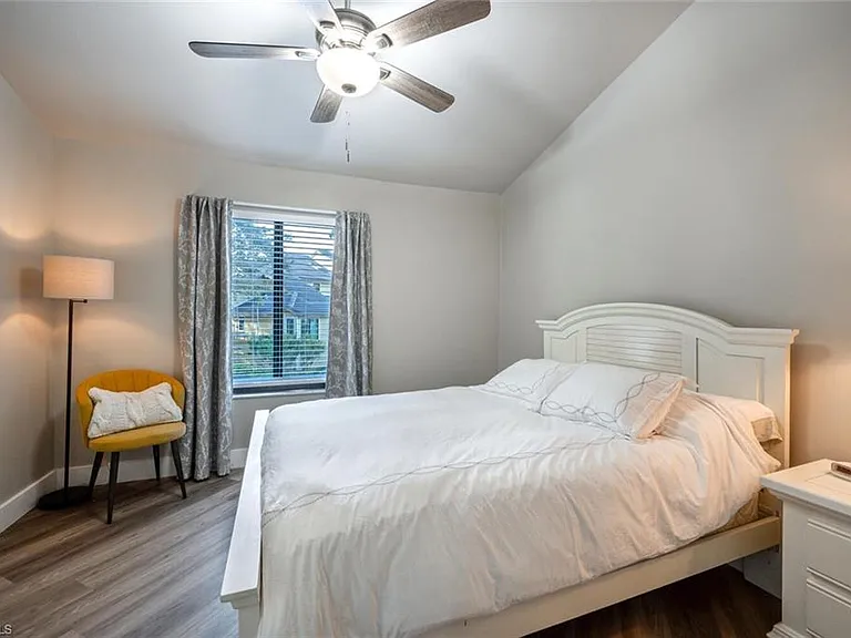 27113 Oakwood Lake Dr — Photo 26