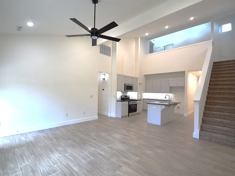 672 Sun Meadow Loop — Photo 4