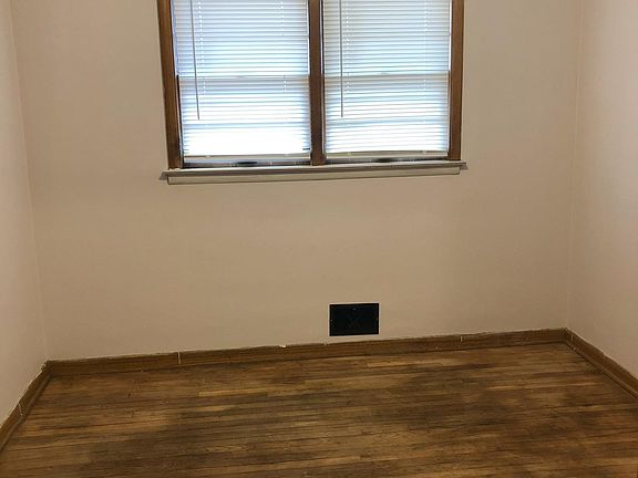 5th image of 2518 N Rockton Ave Unit 1