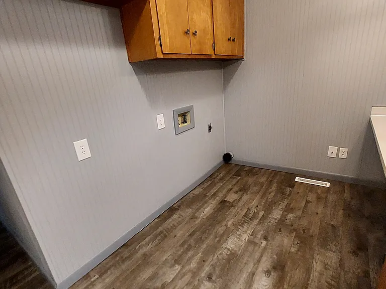 212 Dianne St #B — Photo 9
