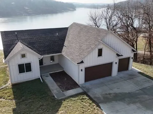 28681 Meadow Ct, Moravia, IA 52571