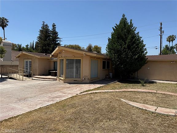 4th image of 9238 Vanalden Ave