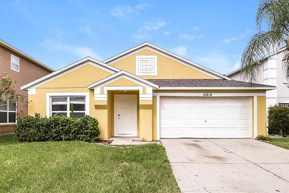 4 bed, 2.0 bath, 1934 sqft, $2,465 — Photo 1