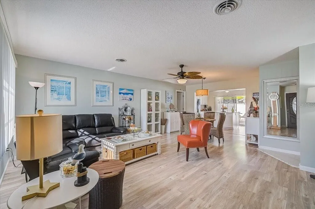 476 West Seminole Drive - 1 — Photo 4