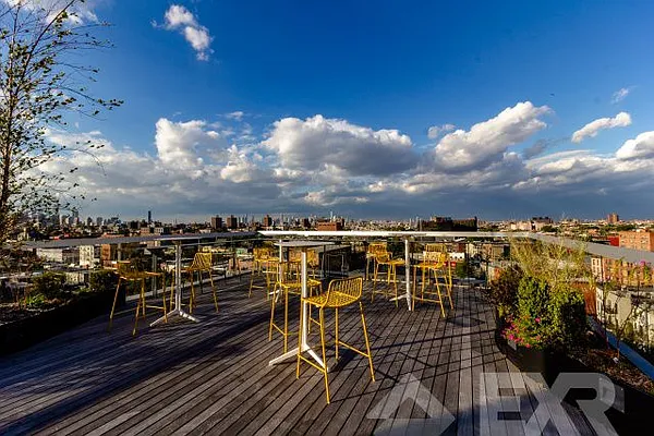 Rented by EXR | media 8