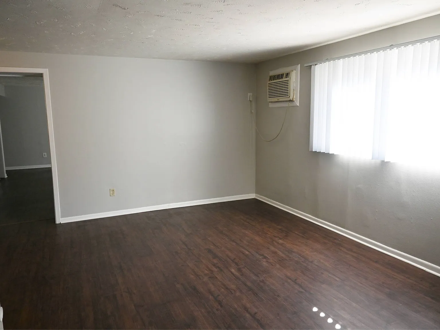 Benson Crest Apartments — Photo 4